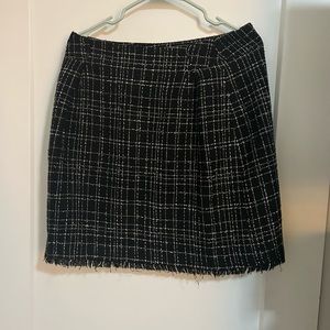 Black Skirt With White Stripes Size 6 for Office Wear.